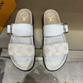 Picture of Louis Vuitton Slippers _SKULVsz38-45hnx05151497